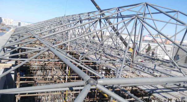 莆田细数网架装配中抉择应用钢结构对室第的优势